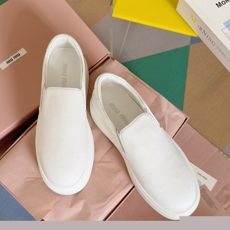 Miu Miu Casual Shoes